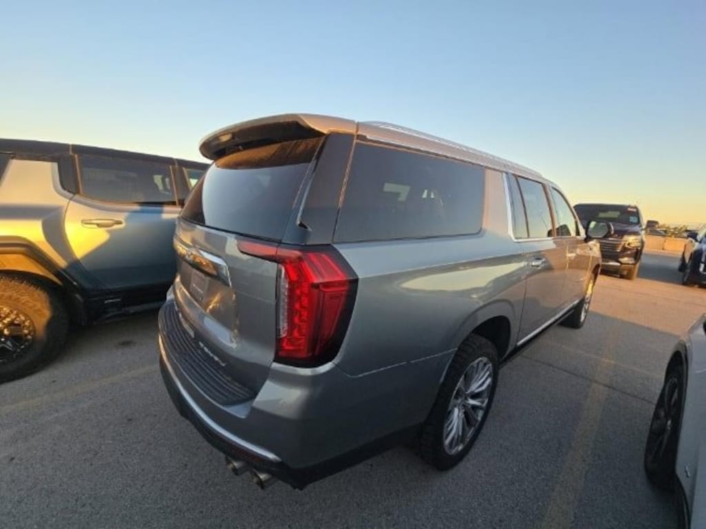 Used 2023 GMC Yukon XL Denali SUV