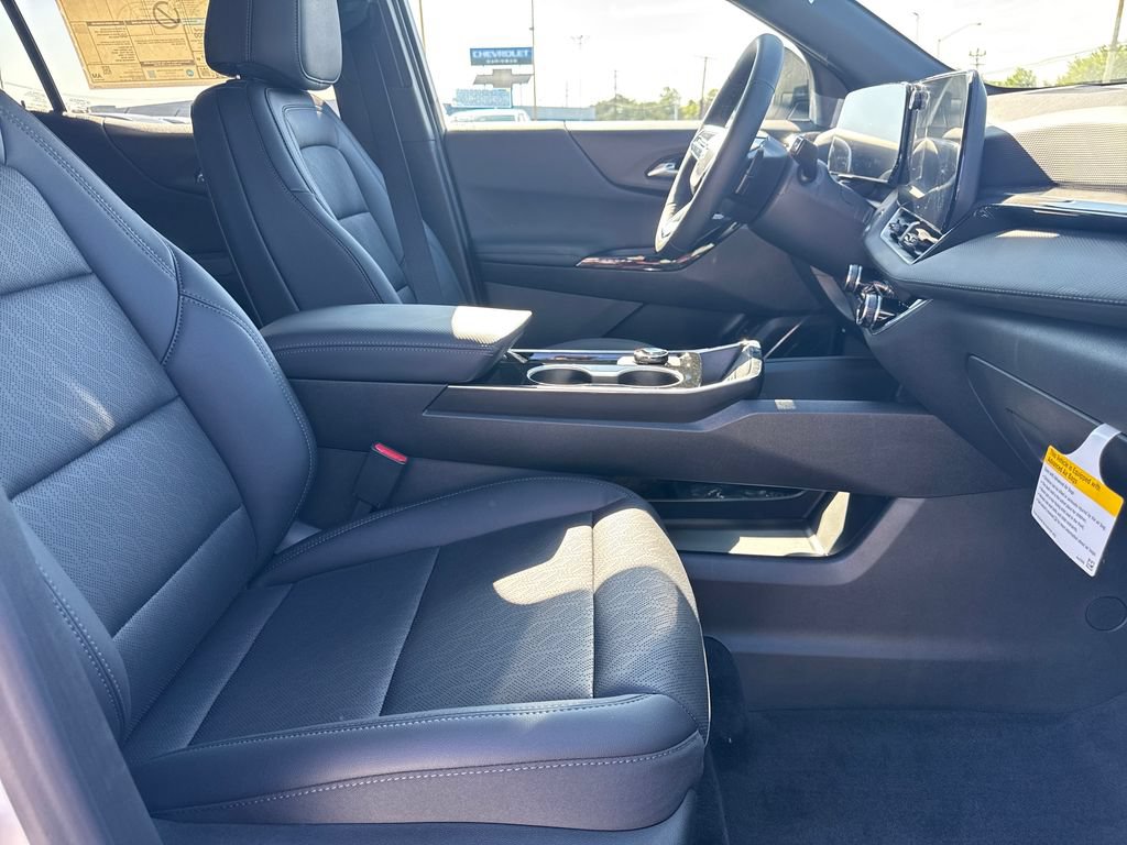 2027 Chevrolet Equinox LT - Photo 15