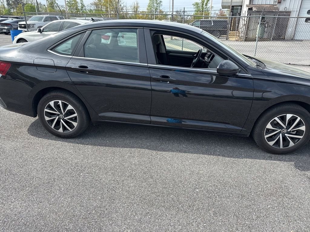 Used 2024 Volkswagen Jetta S with VIN 3VW5M7BU4RM023565 for sale in Temple Hills, MD