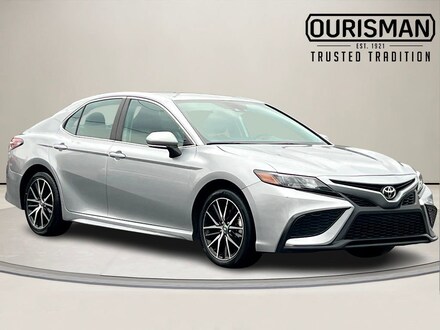 2024 Toyota Camry SE Sedan