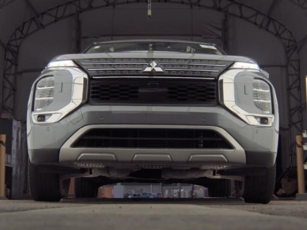 Used 2024 Mitsubishi Outlander SE SUV