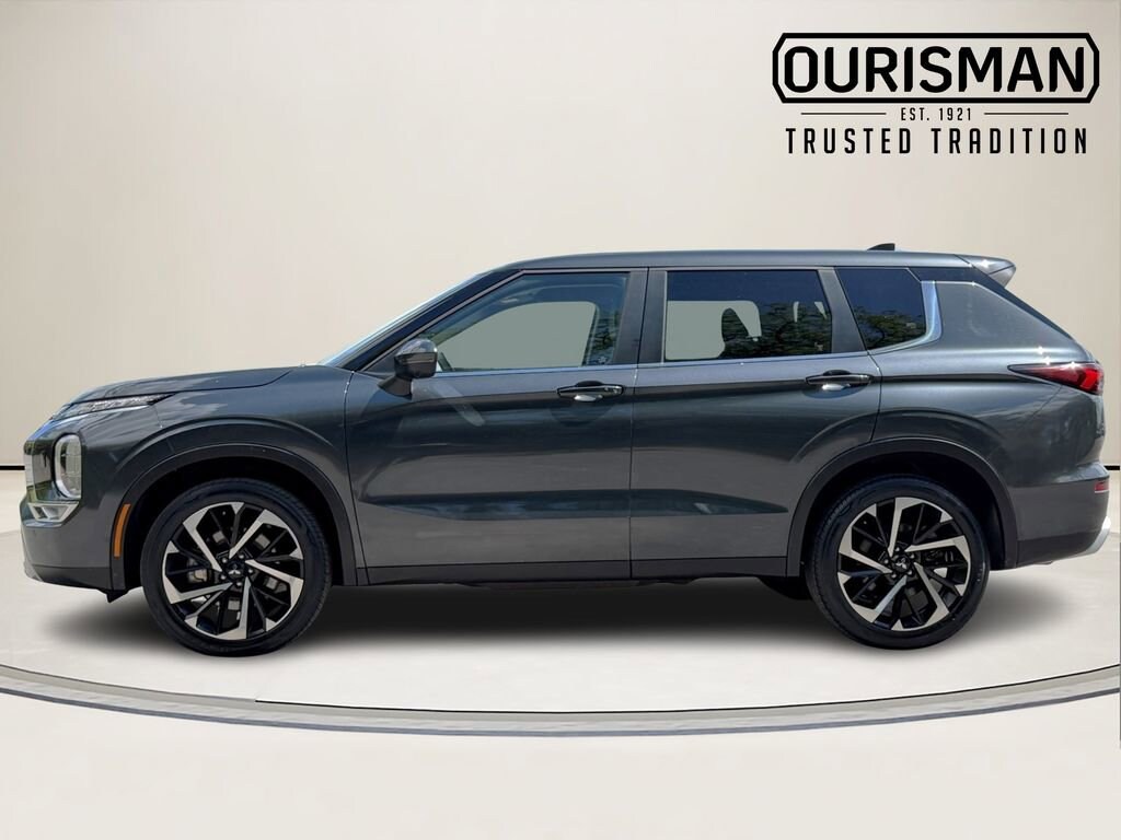 Used 2024 Mitsubishi Outlander SE SUV