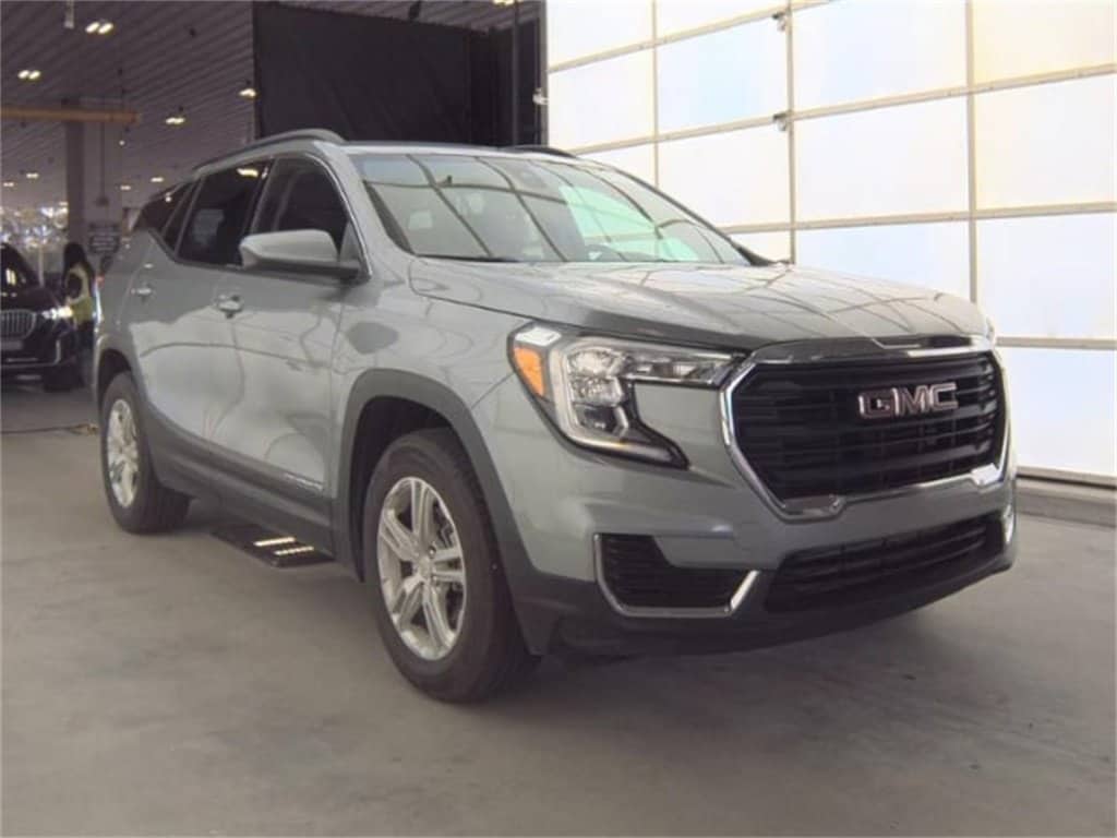 2023 GMC Terrain SLE's photo