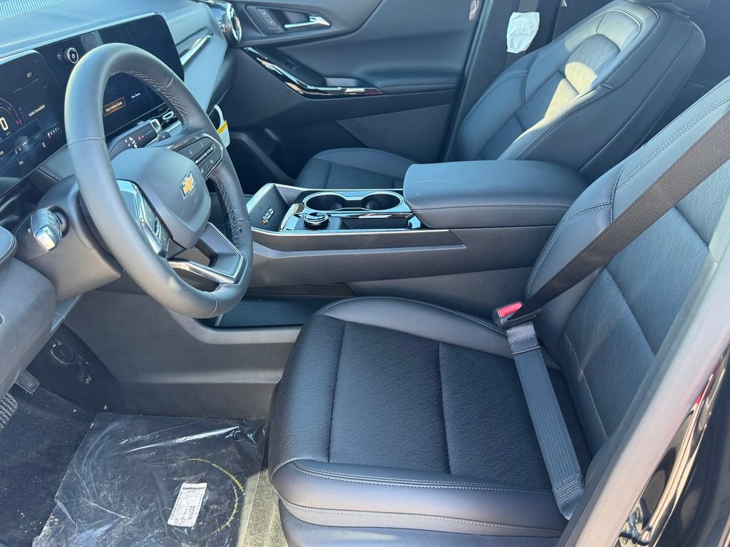 2027 Chevrolet Equinox LT - Photo 23