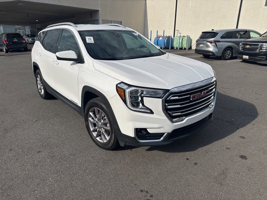 Used 2024 GMC Terrain SLT SUV