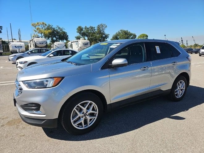 2022 Ford Edge SEL photo 3