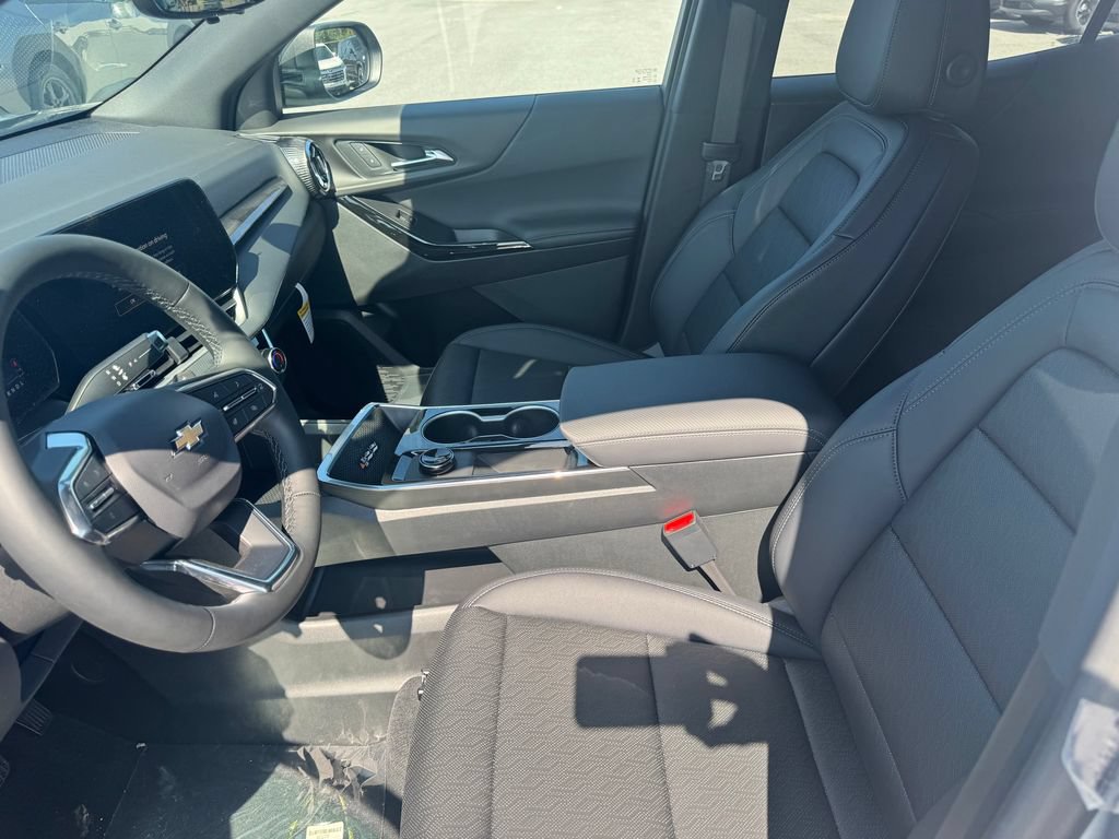 2027 Chevrolet Equinox LT - Photo 21