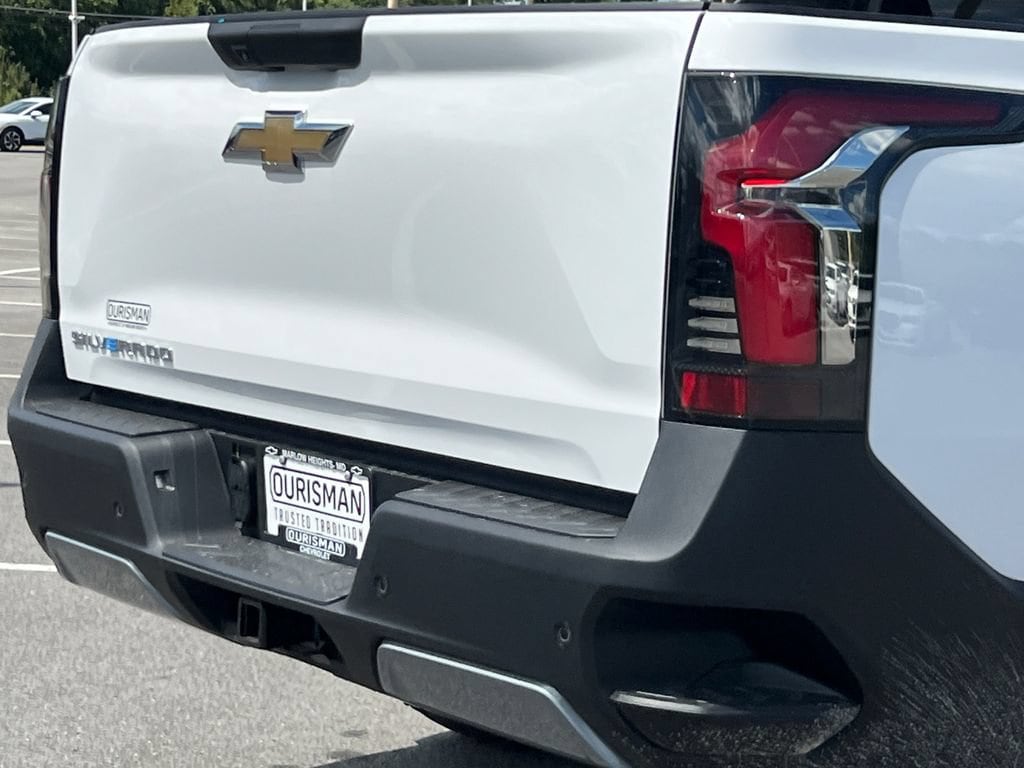 2026 Chevrolet Silverado EV LT - Photo 9