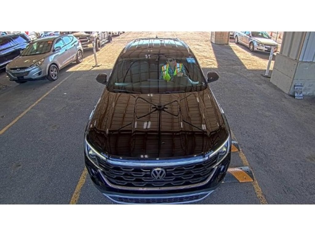 Used 2024 Volkswagen Atlas Cross Sport 2.0T SE w/Technology SUV