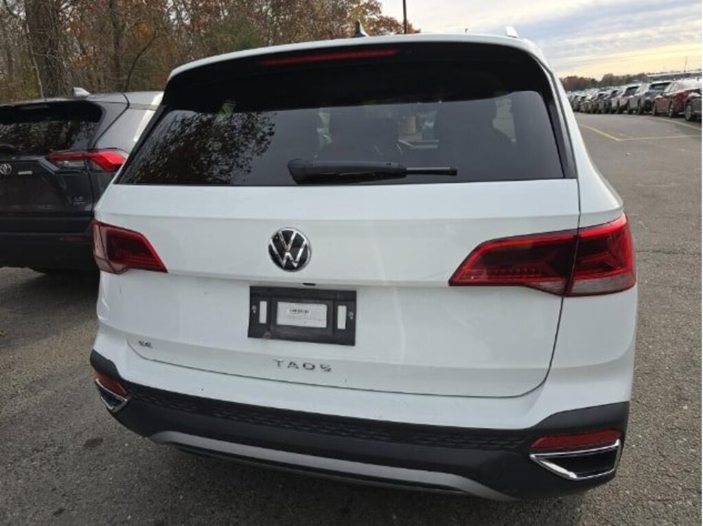 Used 2024 Volkswagen Taos SE SUV