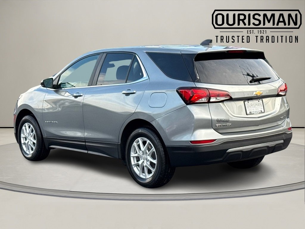 2023 Chevrolet Equinox LT photo 3