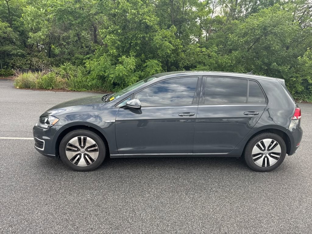 Used 2019 Volkswagen e-Golf e-Golf SE with VIN WVWKR7AU0KW918808 for sale in Temple Hills, MD