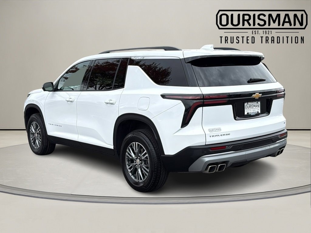 Used 2024 Chevrolet Traverse LT SUV