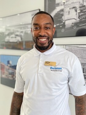 Staff member Ernest Davis from ID_8dbc4645fee6