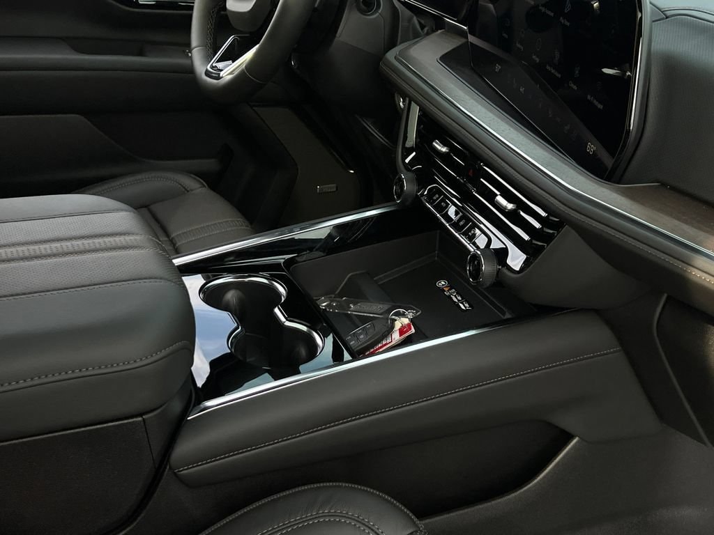 2026 Chevrolet Suburban High Country - Photo 10