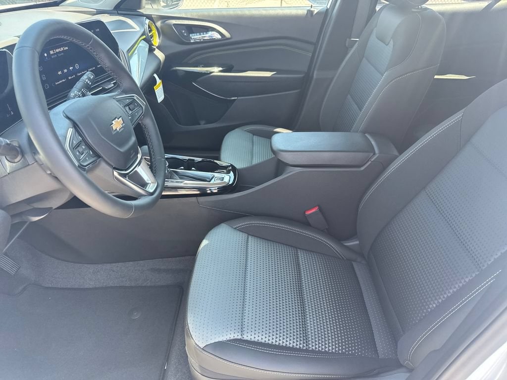 2026 Chevrolet Trax LT - Photo 21