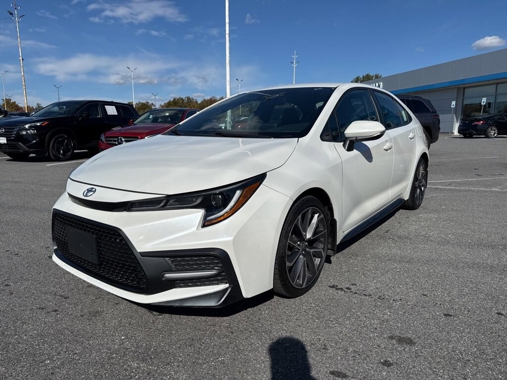Used 2020 Toyota Corolla SE Sedan