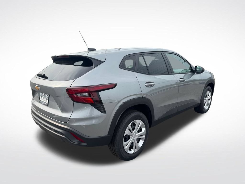 2026 Chevrolet Trax LS - Photo 10