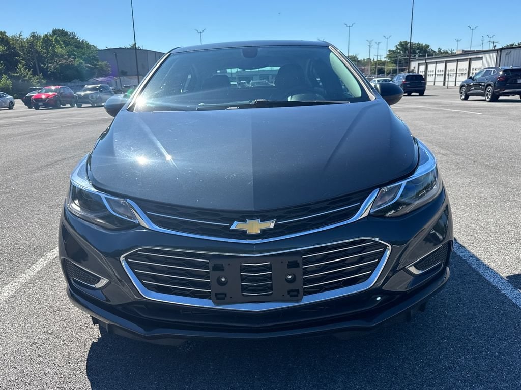 Used 2018 Chevrolet Cruze Premier with VIN 3G1BF6SM3JS611282 for sale in Temple Hills, MD