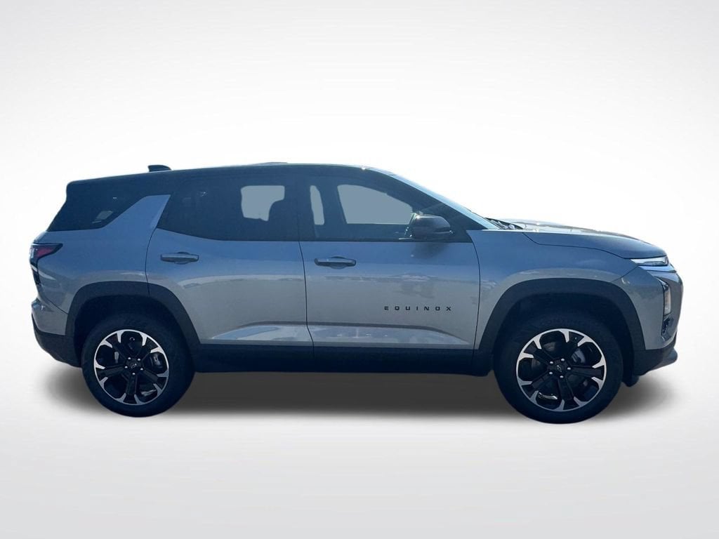 2027 Chevrolet Equinox LT - Photo 14