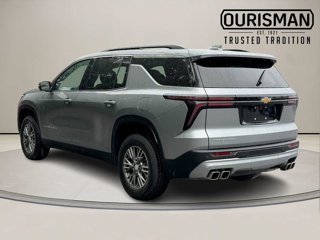 Used 2024 Chevrolet Traverse LT SUV