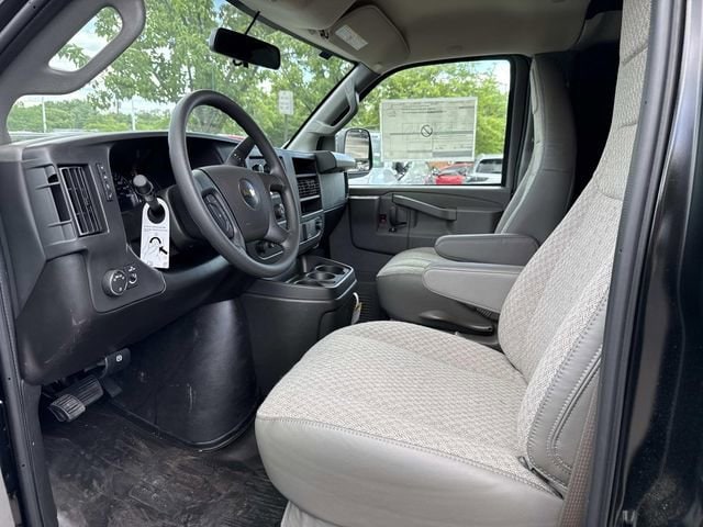2026 Chevrolet Express Cargo Work Van - Photo 9