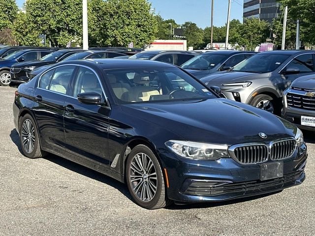2019 BMW 5 Series 530i xDrive Sedan's photo
