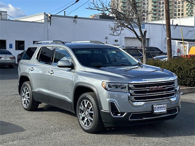 2023 GMC Acadia SLT's photo