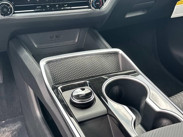 2027 Chevrolet Equinox LT - Photo 15