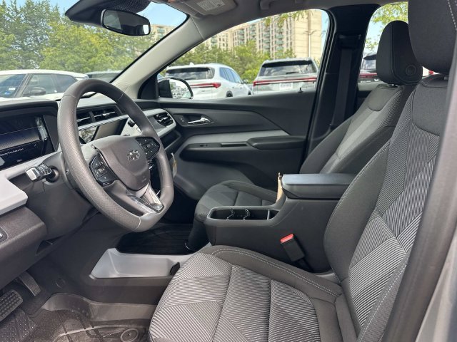 2027 Chevrolet Bolt LT - Photo 9