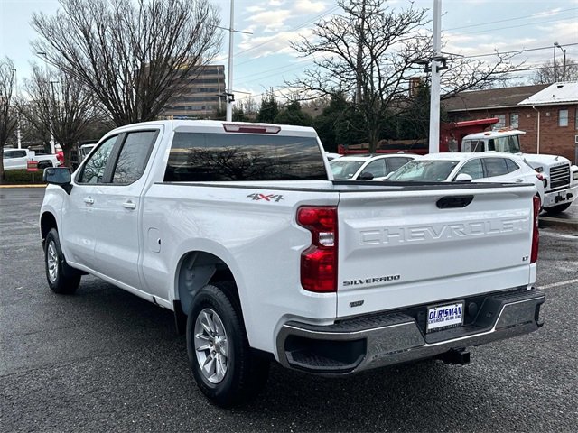 2025 Chevrolet Silverado 1500 LT photo 4
