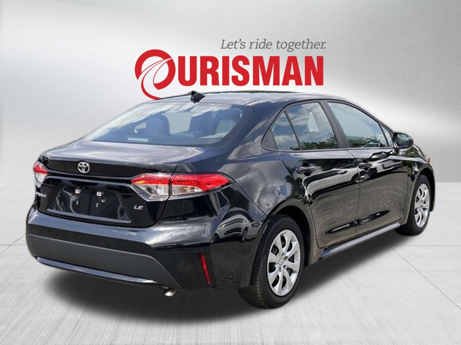 Used 2022 Toyota Corolla LE with VIN 5YFEPMAE9NP377717 for sale in Northfield, Minnesota
