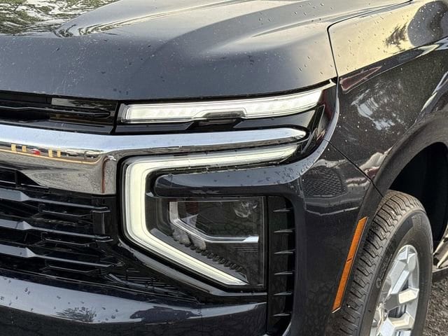 2026 Chevrolet Suburban LS - Photo 7