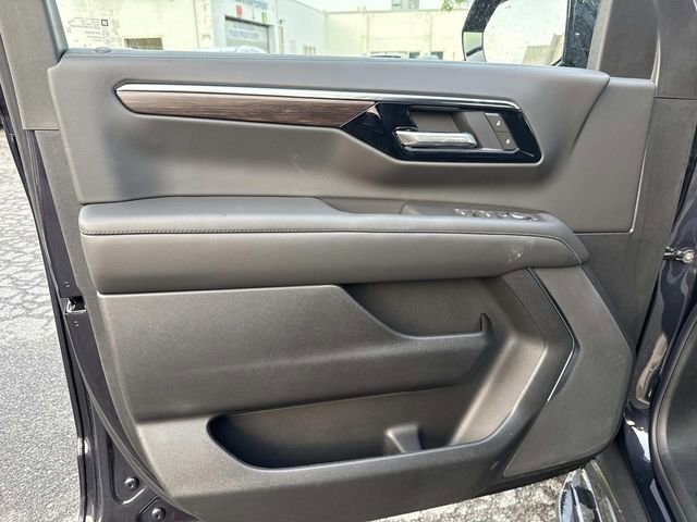 2026 Chevrolet Suburban LS - Photo 9