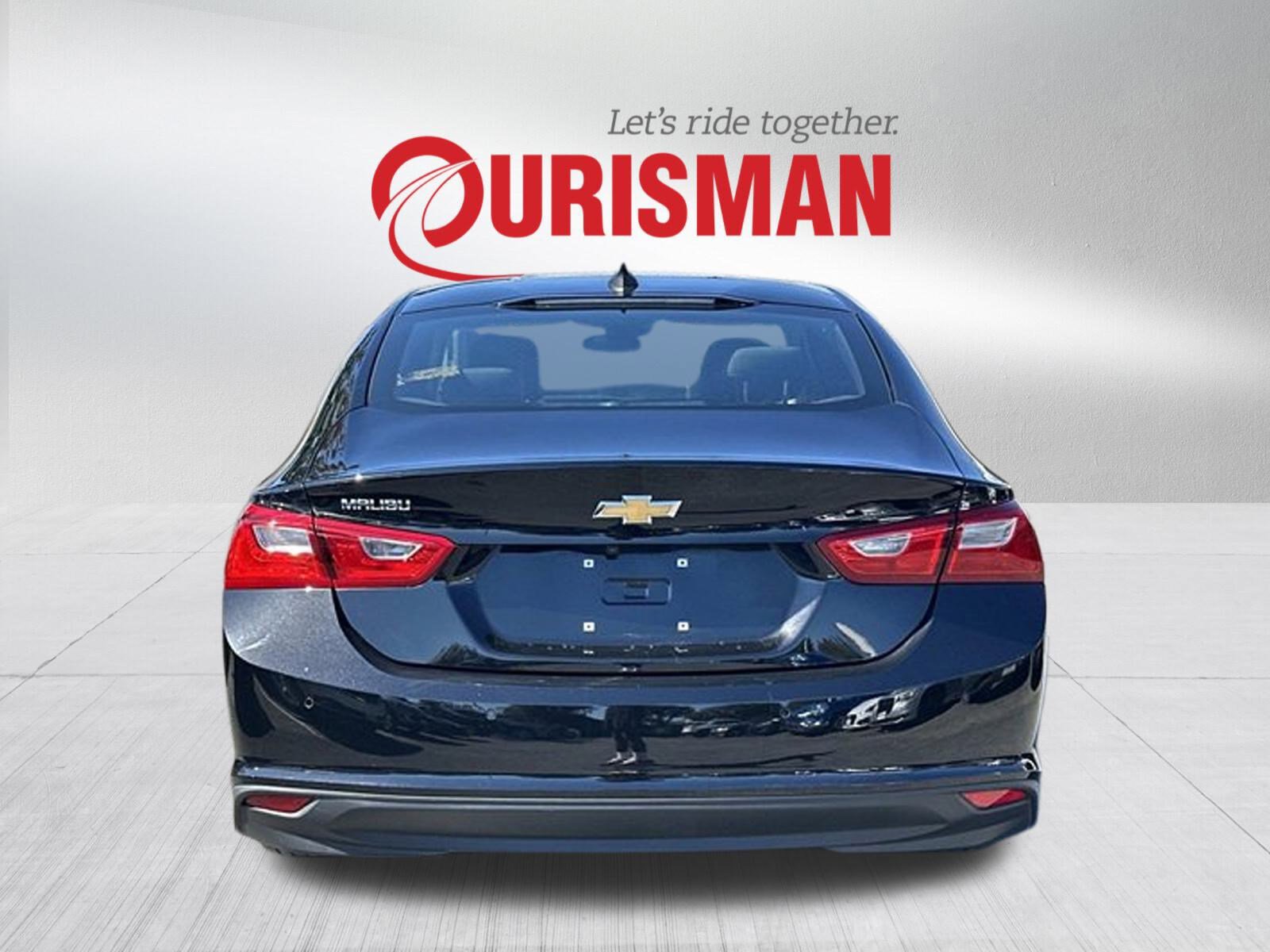 2025 Chevrolet Malibu LS photo 3