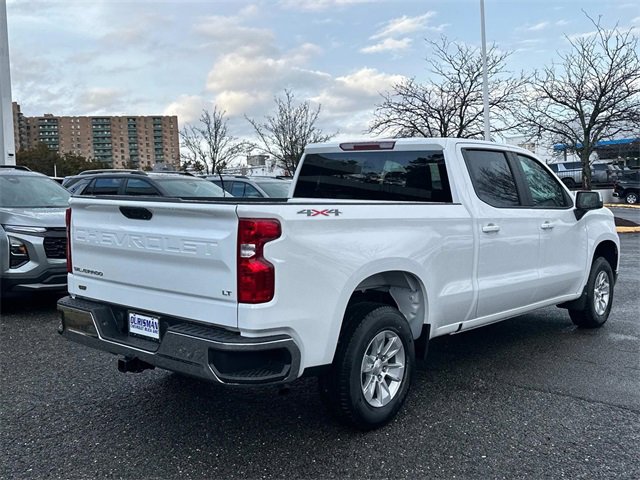 2025 Chevrolet Silverado 1500 LT photo 2
