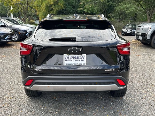 2026 Chevrolet Trax LT photo 2