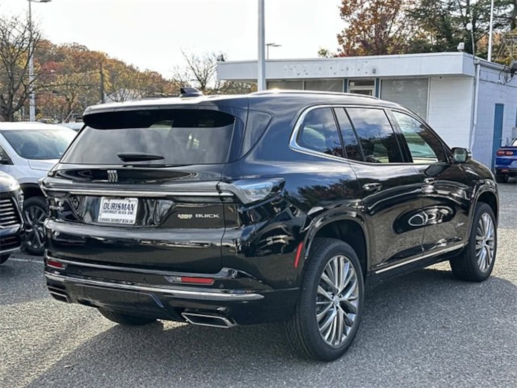 New 2026 Buick Enclave Avenir SUV
