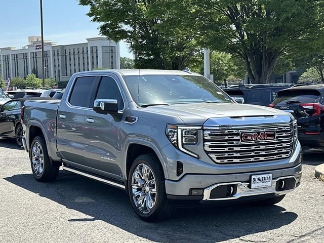 2025 GMC Sierra 4WD Crew Cab Short Box Denali's photo
