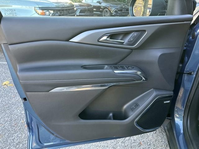 2026 Chevrolet Traverse LT - Photo 8