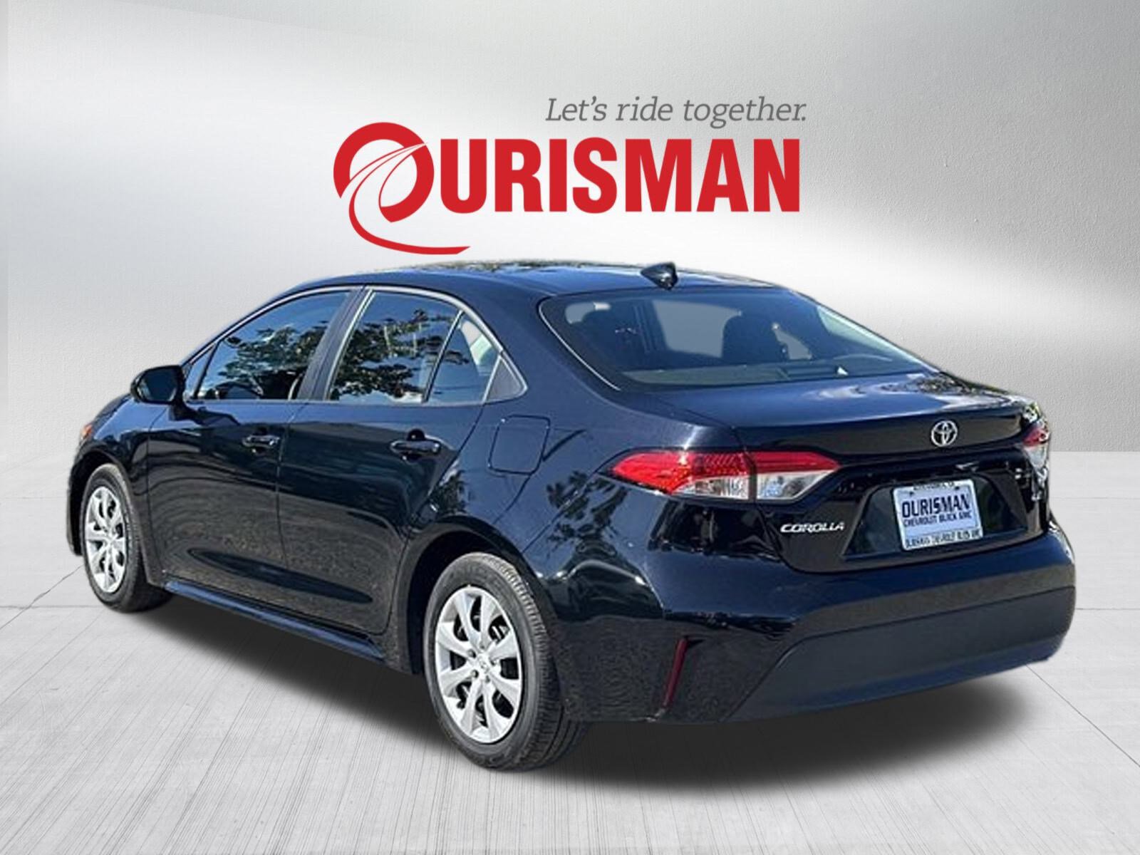 2024 Toyota Corolla LE photo 3