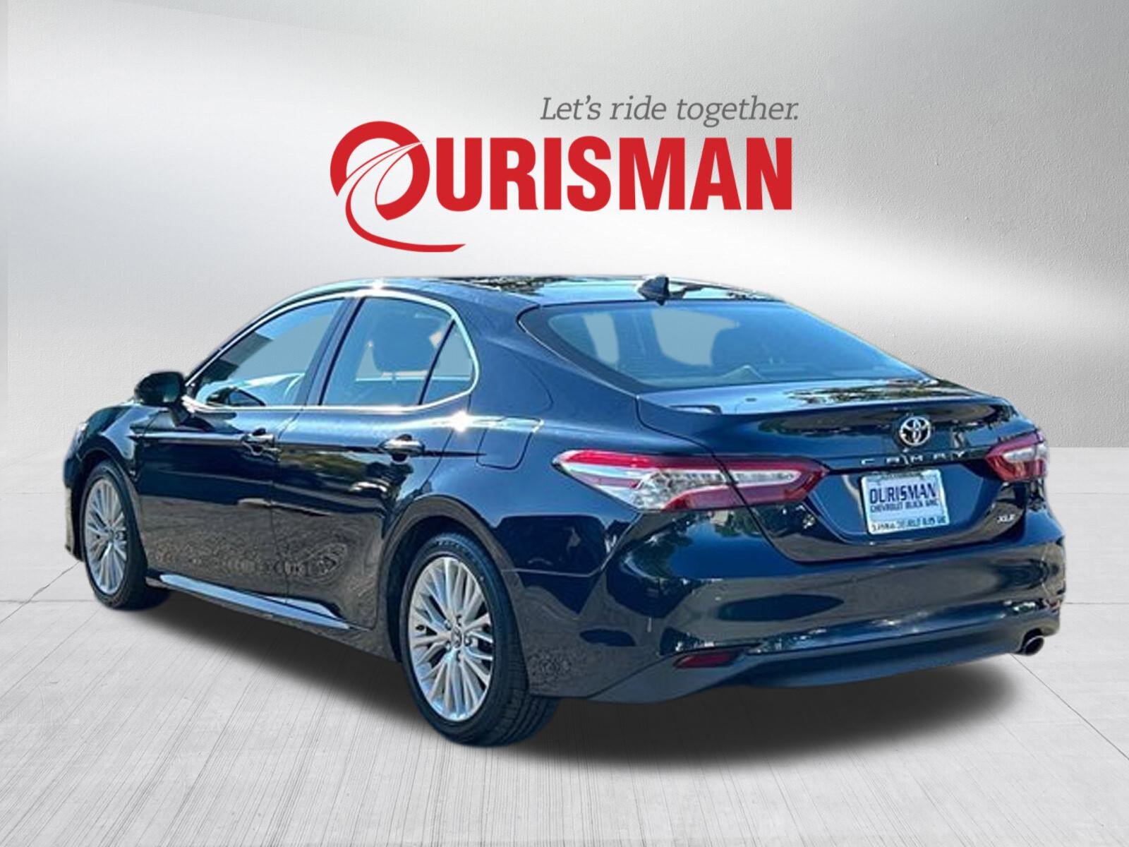 2018 Toyota Camry XLE photo 4
