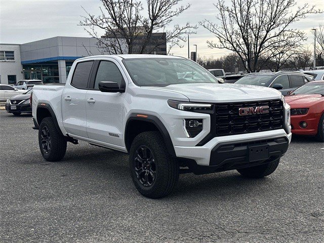 2025 GMC Canyon Elevation's photo