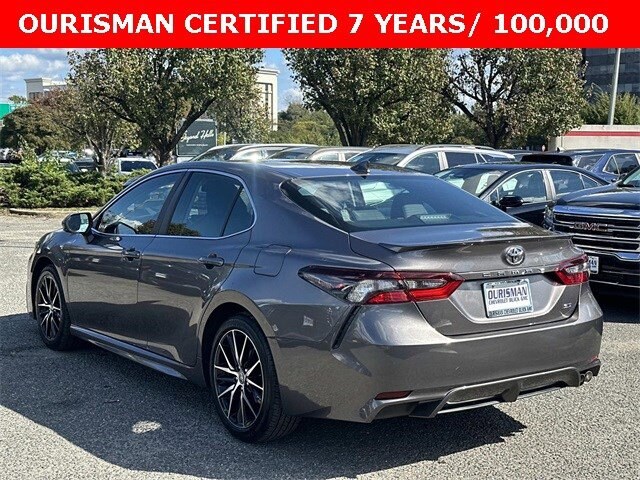 2024 Toyota Camry SE photo 3