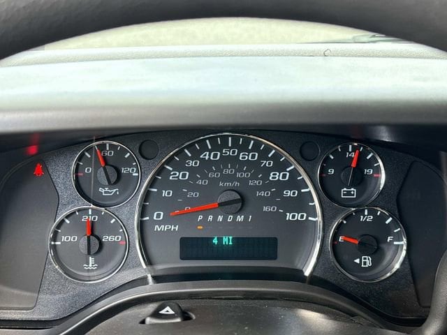 2026 Chevrolet Express Cargo Work Van - Photo 17