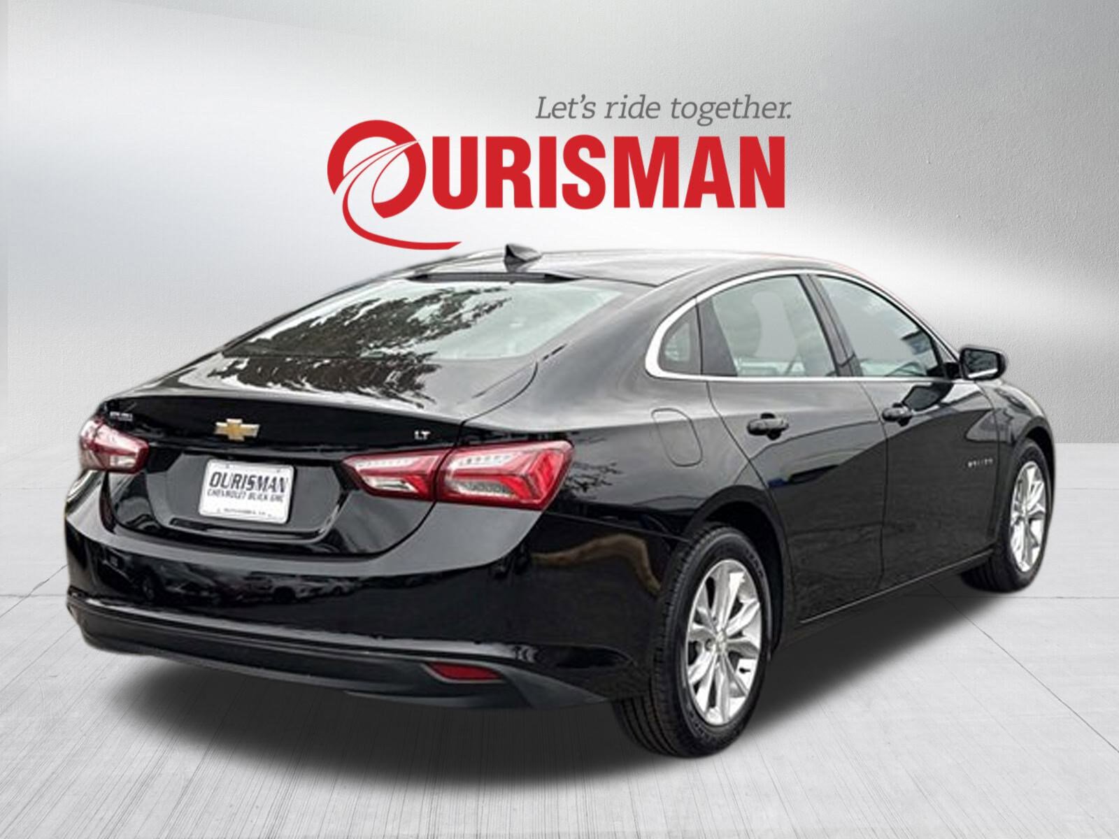 2022 Chevrolet Malibu 1LT photo 2