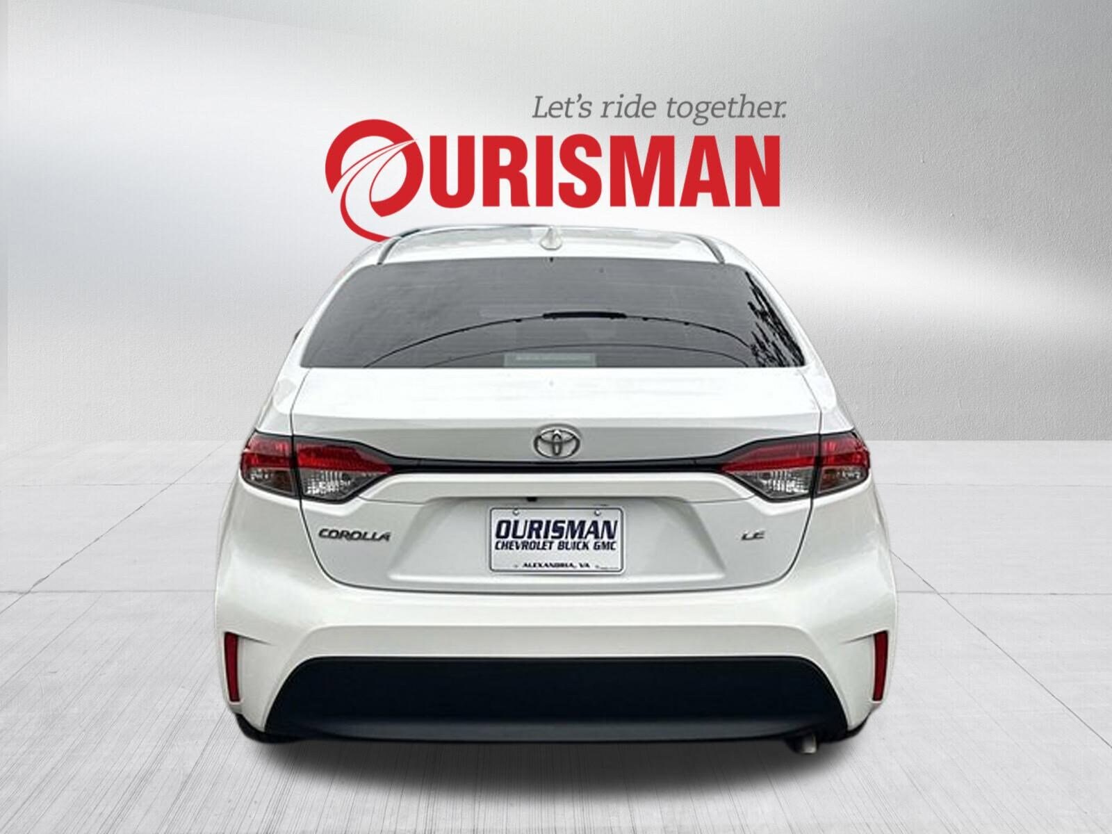 2023 Toyota Corolla LE photo 3