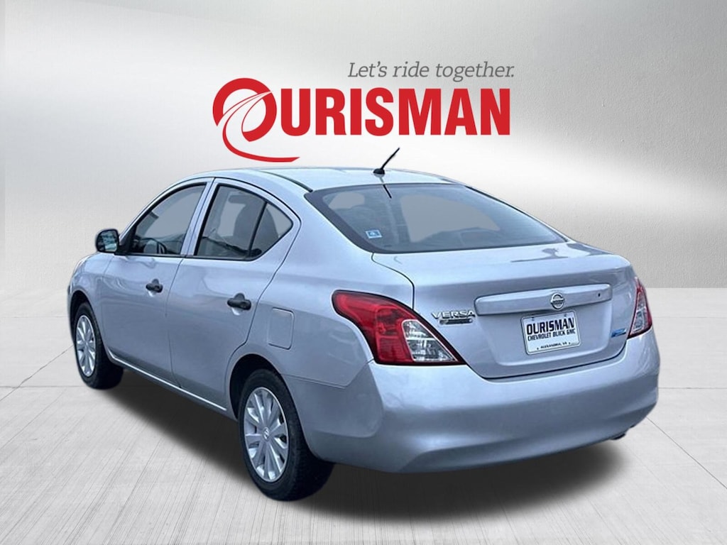 2013 Nissan Versa 1.6 S photo 4