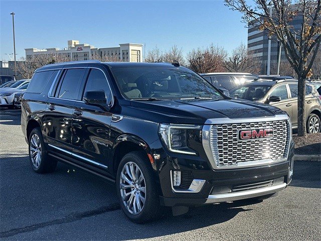 2022 GMC Yukon XL Denali's photo