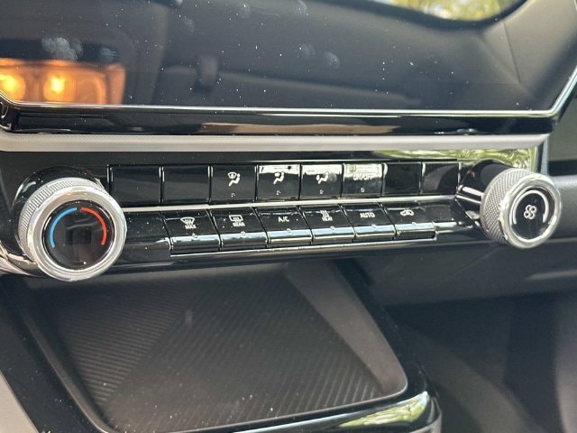 2027 Chevrolet Bolt LT - Photo 15